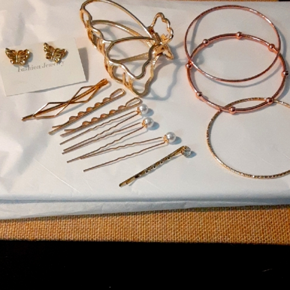 Elegant Gold and Rose Gold Jewelry Set